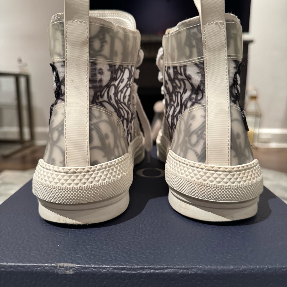 Dior and Shawn B23 High-Top Sneakers in Cream and Gray - Picture 3 of 7